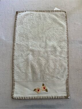 Vintage-Style Cream Floral Embroidered Hand Towel with Blanket Stitch Edge